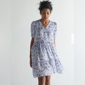 REISTOR SUSTAINABLE FLORAL DRESS VIOLET SIZE MEDIUM NWOT